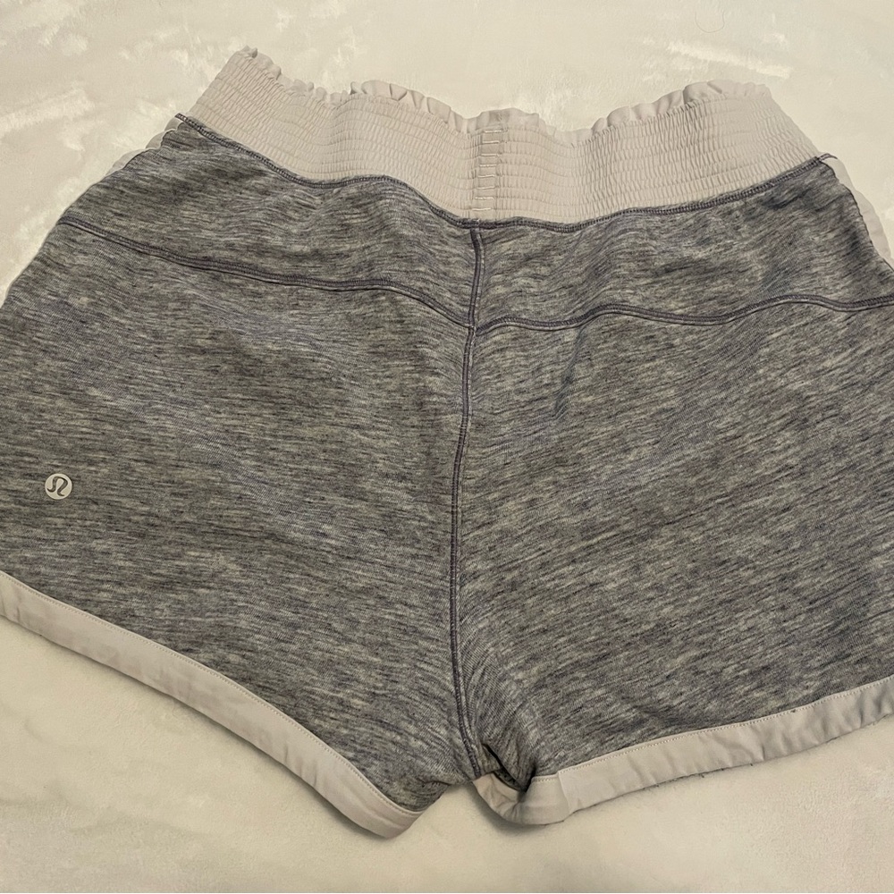 lululemon athletica Cool and Collected Short *2.5